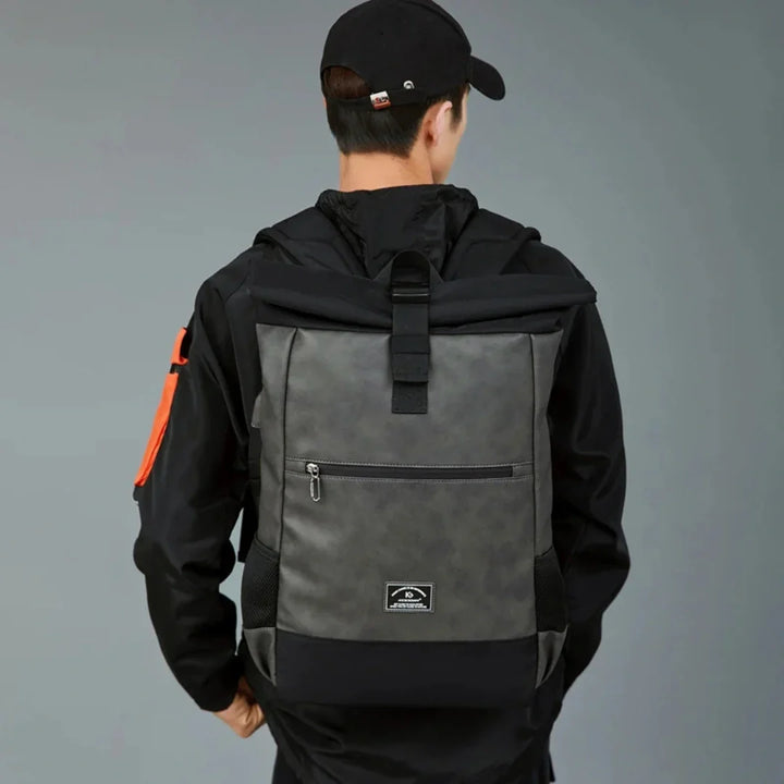 Vielseitiger Roll-Top Rucksack, wasserfestes Design, geräumiges Laptopfach, ideal für Stadt & Outdoor.