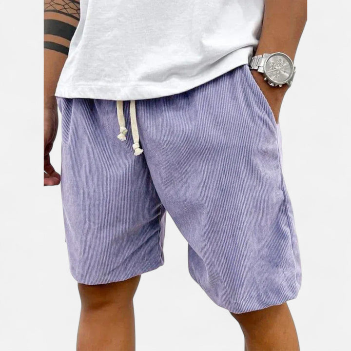 Dunkelblaue Herren Sommer Shorts, eleganter Schnitt; bequeme Casual Kurze Hosen für warme Tage.