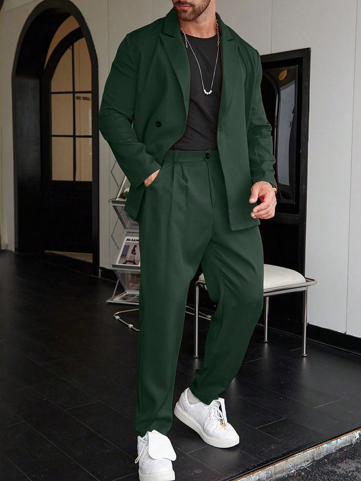 Moderner brauner Herren Hochzeitsanzug im Slim Fit Schnitt, stilvoll für den Bräutigam oder Gäste.
