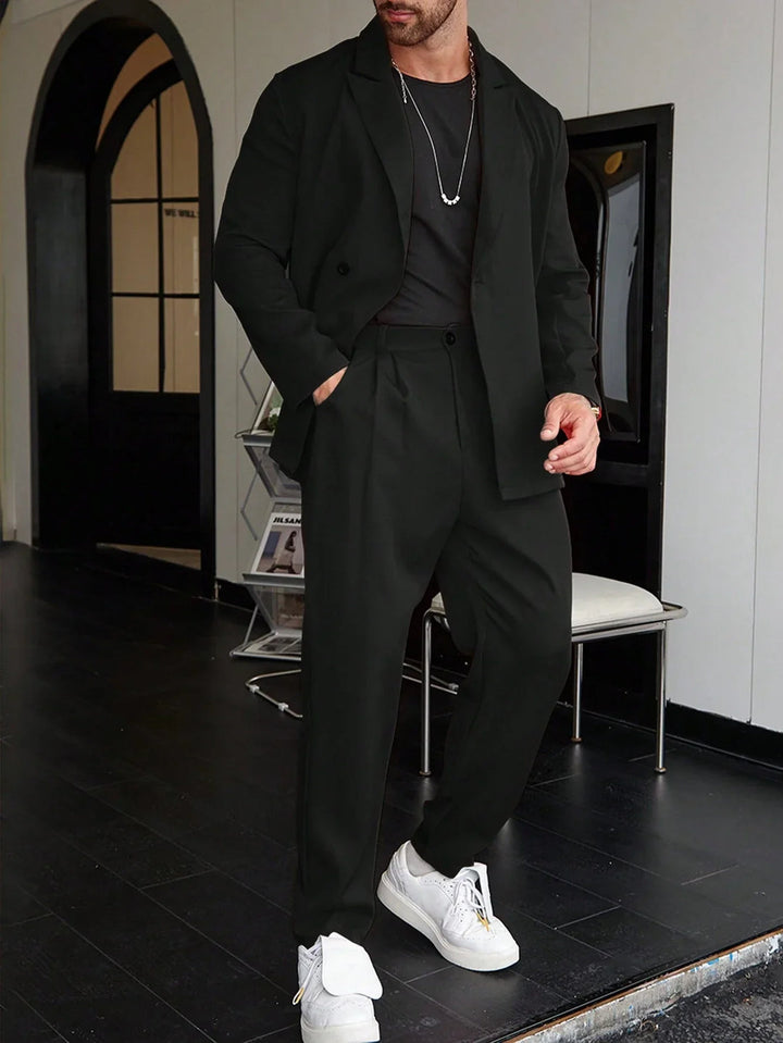 Eleganter Herren Slim Fit Anzug in klassischem Design, perfekt für Business & festliche Anlässe.