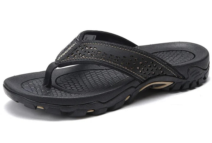 Die sportliche Herrensandale Fynn, perfekt für aktive Freizeit & Outdoor-Abenteuer im Sommer mit Dämpfung.