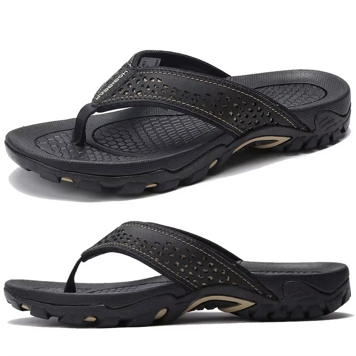 Rutschfeste Sohle der Herrensandale Fynn, ideal für sicheren Halt bei Outdoor-Aktivitäten & Sommer-Freizeit.