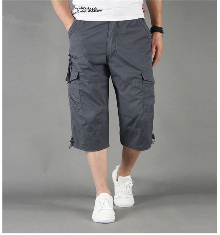 Stylische Herren 3/4 Cargo Shorts, Relaxed Fit, eine vielseitige Sommerhose für Männer.