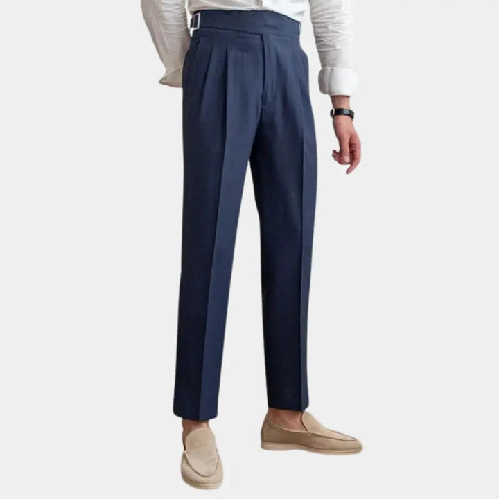 Elegante Herren Gurkha Hose in klassischem Schnitt, perfekt für Business und Freizeit.