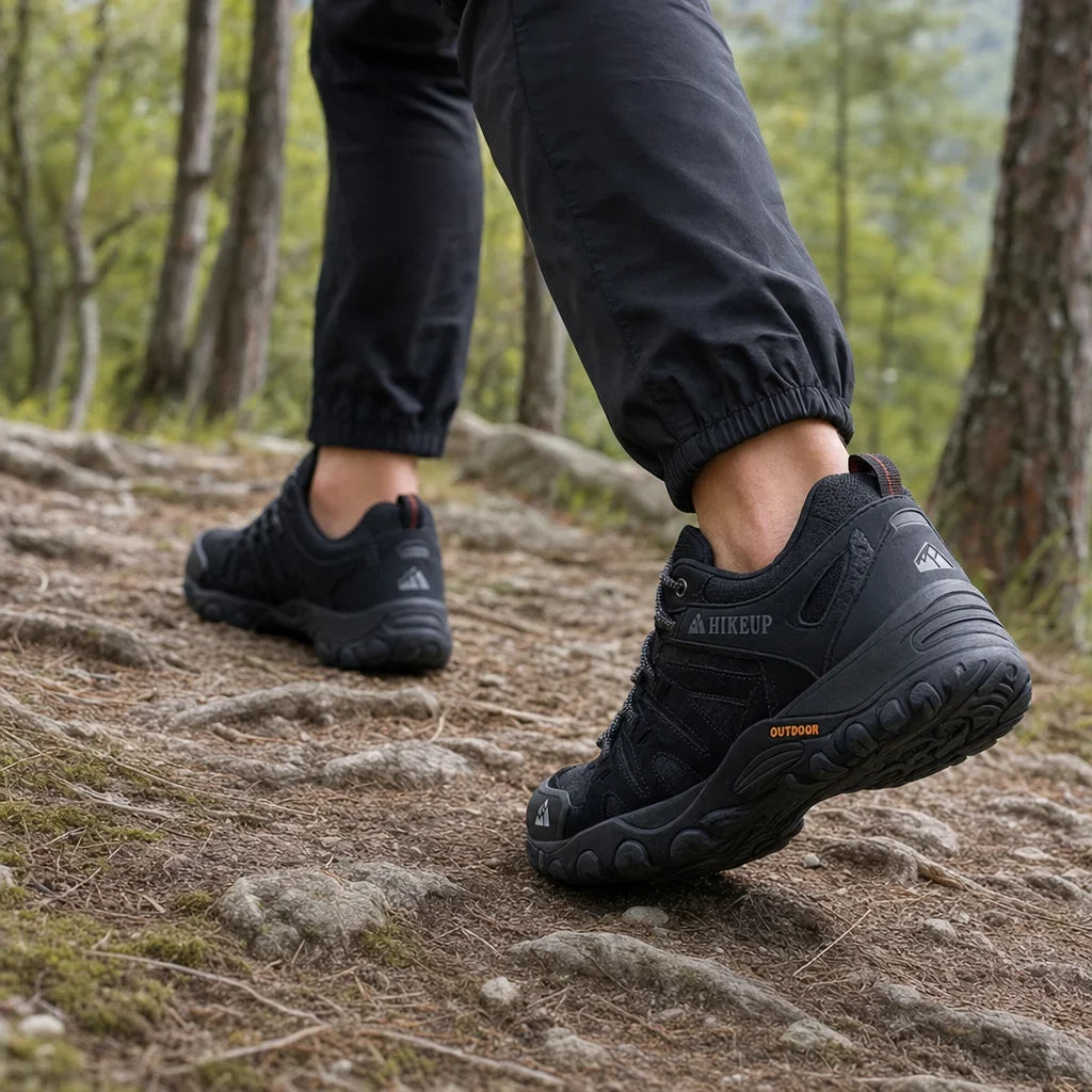 Hochwertiger Trekking-Schuh für Damen & Herren, komfortabel & langlebig, perfekt für lange Wanderungen.