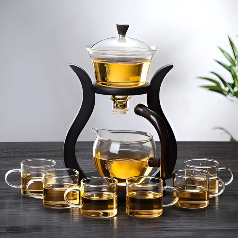 Hochwertiger Infuser in eleganter Teekanne zum einfachen Aufbrühen von losem Tee. Ergonomisches Design.