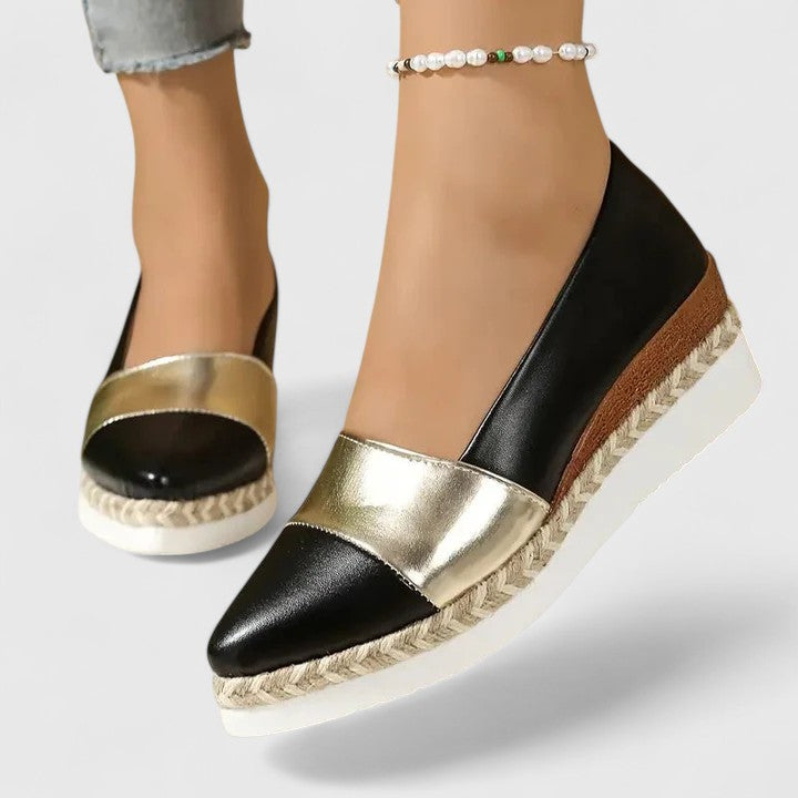 Elegante Damen Slip-on-Schuhe mit bequemer Polsterung, ideal für Alltag und Freizeit.