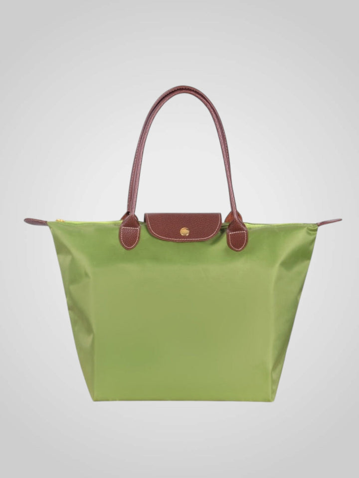 Vielseitige Damen Schultertasche in Dunkelblau, mit eleganter Schließe; passt zu Business & Freizeitoutfits.