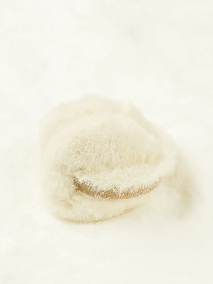Warme Damen Ohrenschützer aus Kunstfell, modisch und funktional, hält Ohren gemütlich im Winter.