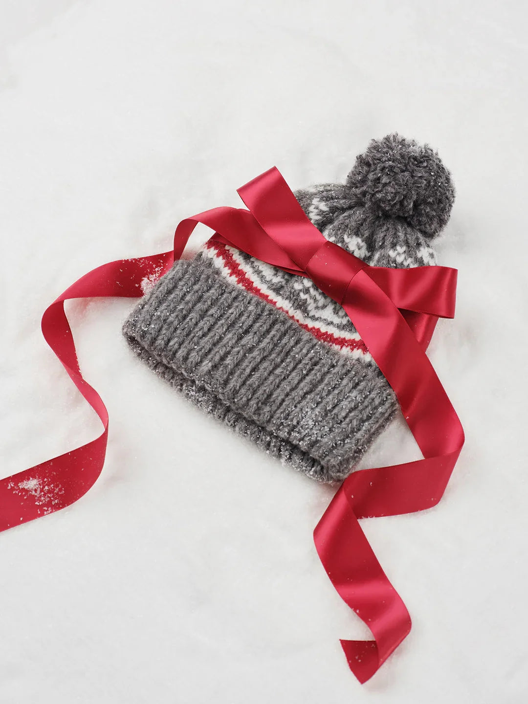 Modische Damen-Wintermütze, warme Strick-Beanie als unverzichtbares Accessoire für kalte Tage & Freizeit.