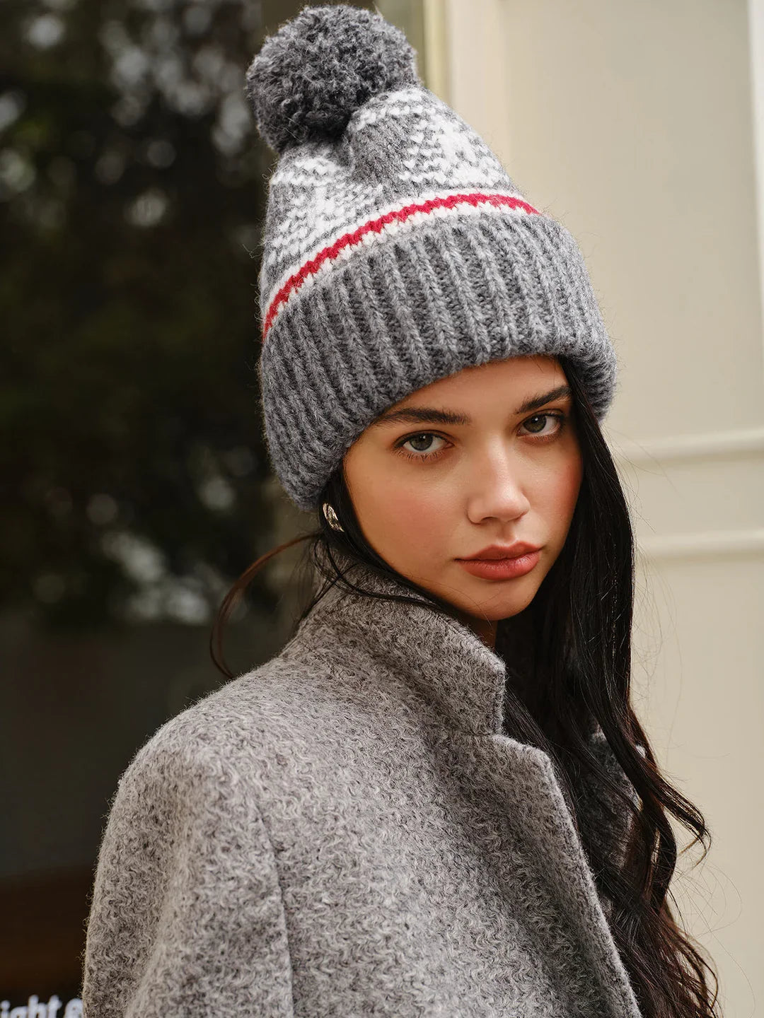 Gemütliche Damen-Strickmütze, ideal für den Winter; warme Beanie-Mütze kombiniert Stil & Komfort als Kopfbedeckung.