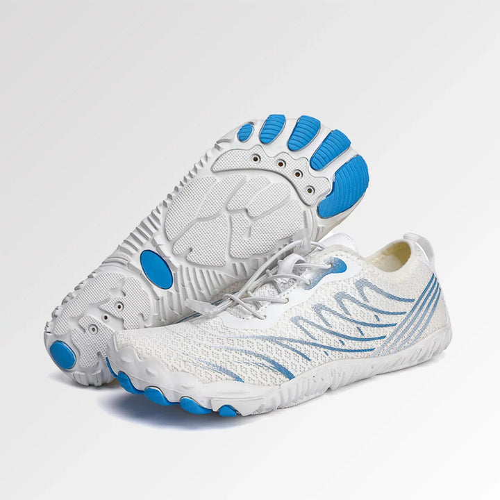 Unisex NaturaRun Barfußschuhe bei Outdoor-Aktivität. Minimalistisch, flexibel & wetterfest für Winter.
