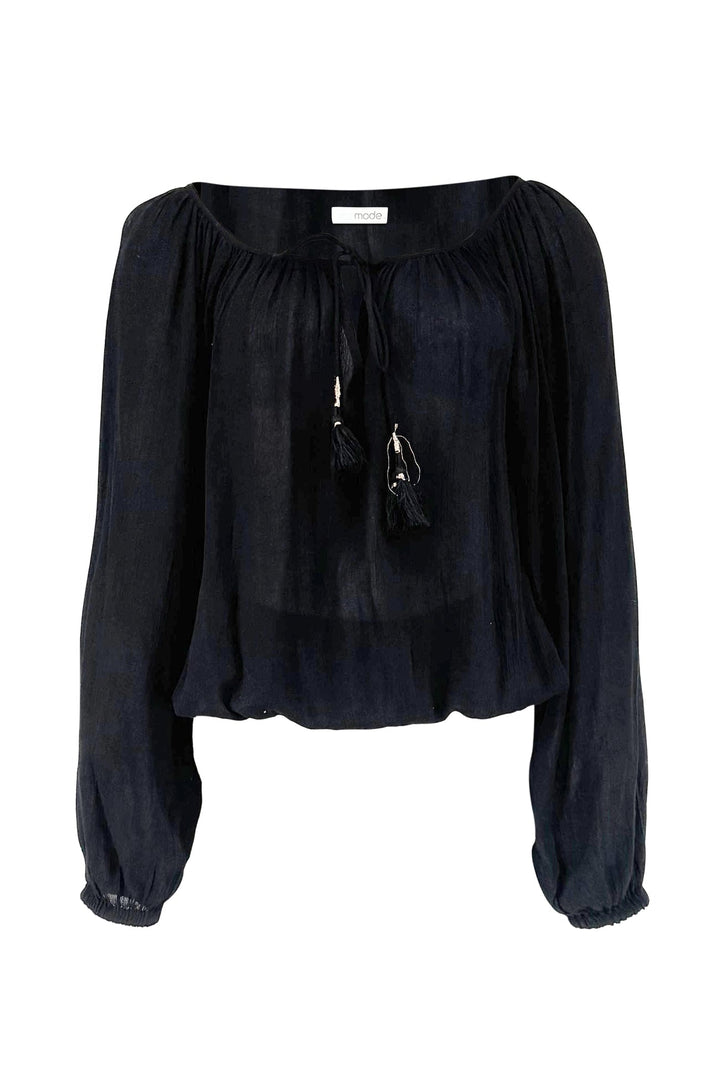 Komfortable Langarmbluse für Damen, elegant glänzend, ideal als Herbstmode und festliche Bürokleidung.
