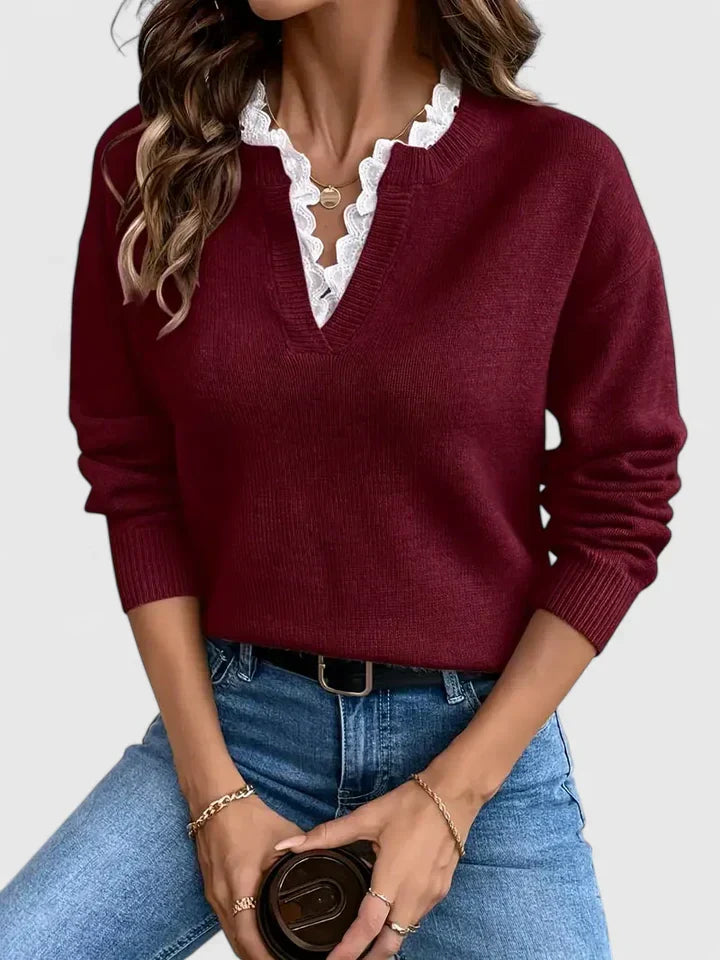 Festliche Spitzenbluse für Damen mit eleganten Details, perfekt für besondere Anlässe oder stilvolle Freizeitlooks.