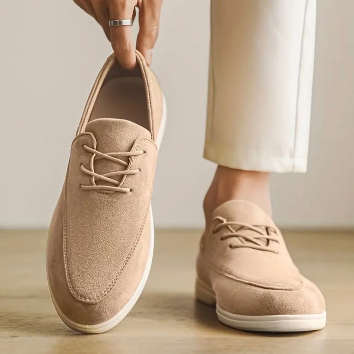 Klassische Herrenschuhe Loafer, atmungsaktiv und gepolstert, bieten stilvollen Komfort für jeden Tag.