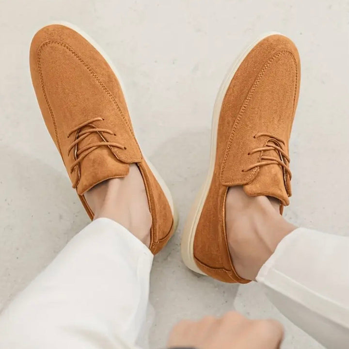 Innenansicht der Herren Loafer, die weiche, gepolsterte Innensohle für maximalen Tragekomfort betonend.