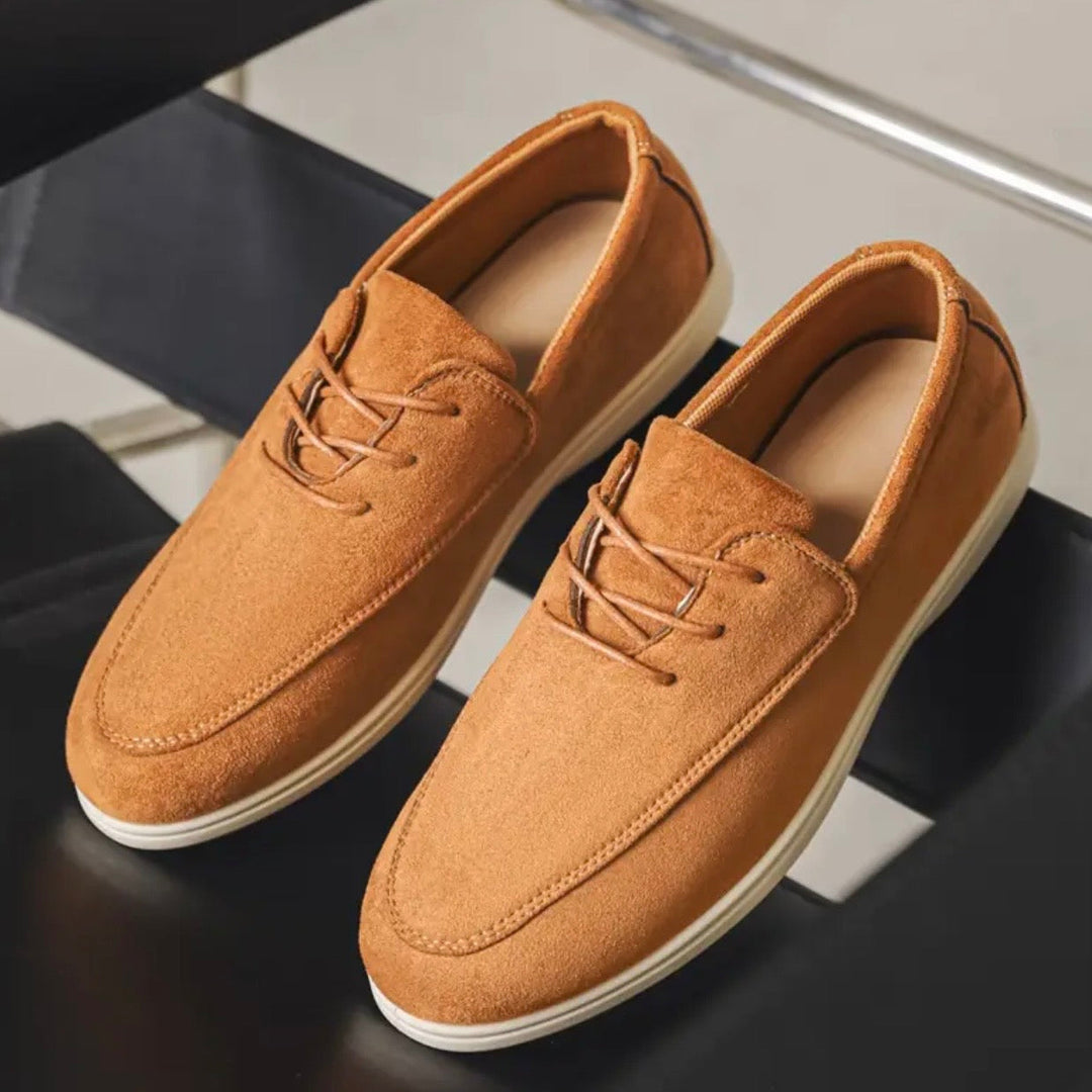Ansicht der Loafer für Herren: klassischer Stil, gepolsterte Innensohle, rutschfeste Sohle für optimalen Halt.