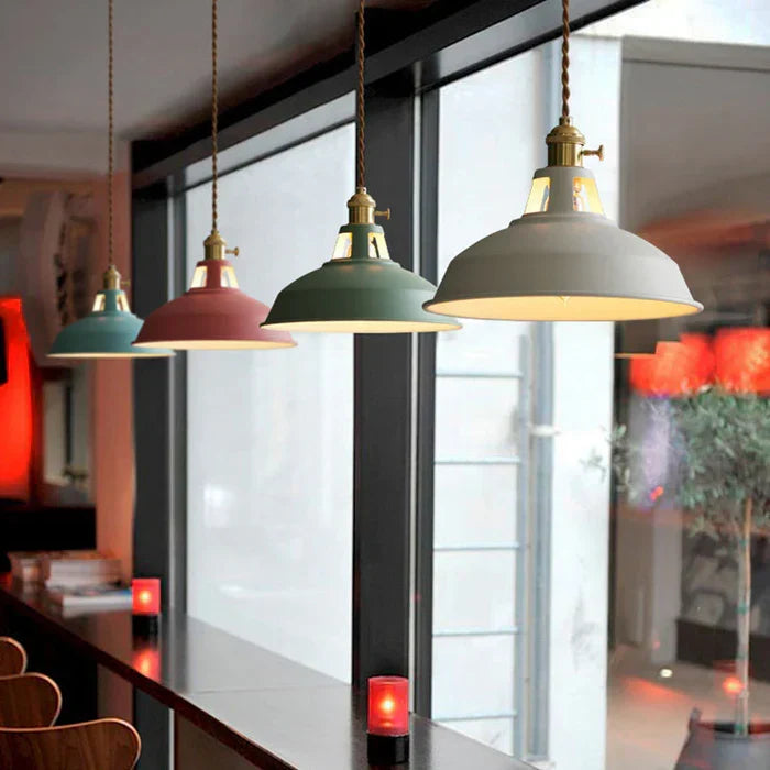 Loftstil Metall-Hängelampe, vintage Industrieleuchte für Esszimmer, Restaurant oder Café. Deckenleuchte.