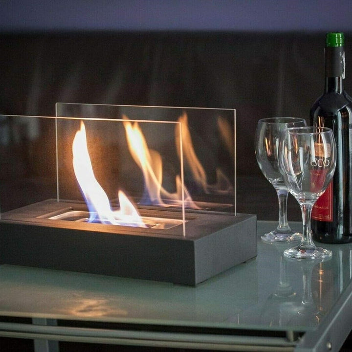 Tischfeuer für entspannte Stunden: Rauchfreies Luxfire Dekofeuer schafft warmes Ambiente, Innen & Außen.