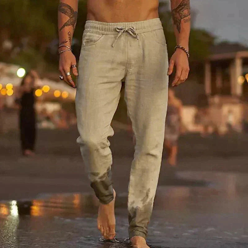 Herren Jogger Hose mit lockerem Schnitt und Kordelzug, ideal für Freizeit und Sport.