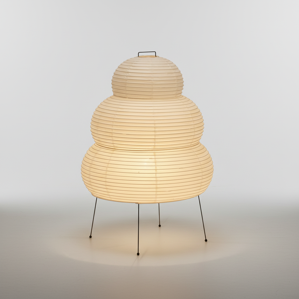 Minimalistische japanische Papierlampe ShinoriLight als Designlampe, spendet warmes Ambientelicht.