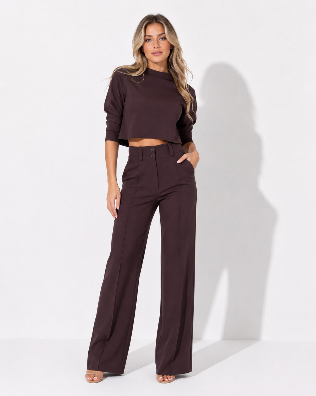 Modernes, elegantes Damen-Set für Herbstmode, zweiteiliges Freizeit-Outfit, Slim Fit. Ideal für Büro & Alltag.