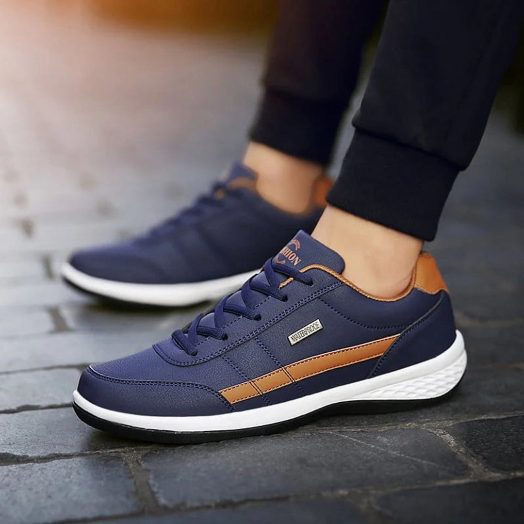 Blaue Herren Freizeitschuhe Jürgen. Leichte, ergonomische Sportschuhe für ganztägigen Komfort.