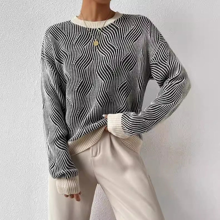 Warmer, eleganter Damen-Rollkragenpullover aus Strick. Ideal für kuschelige Wintertage im Büro oder Freizeit.