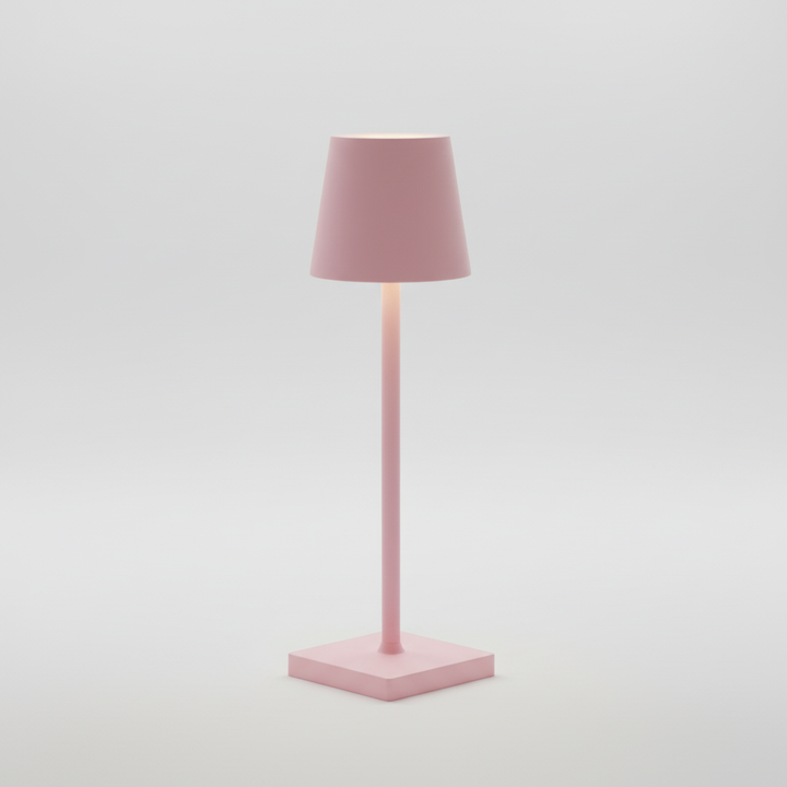 Minimalistische skandinavische LED-Tischlampe aus Aluminium, kabellos, dimmbar, warmweißes Licht.