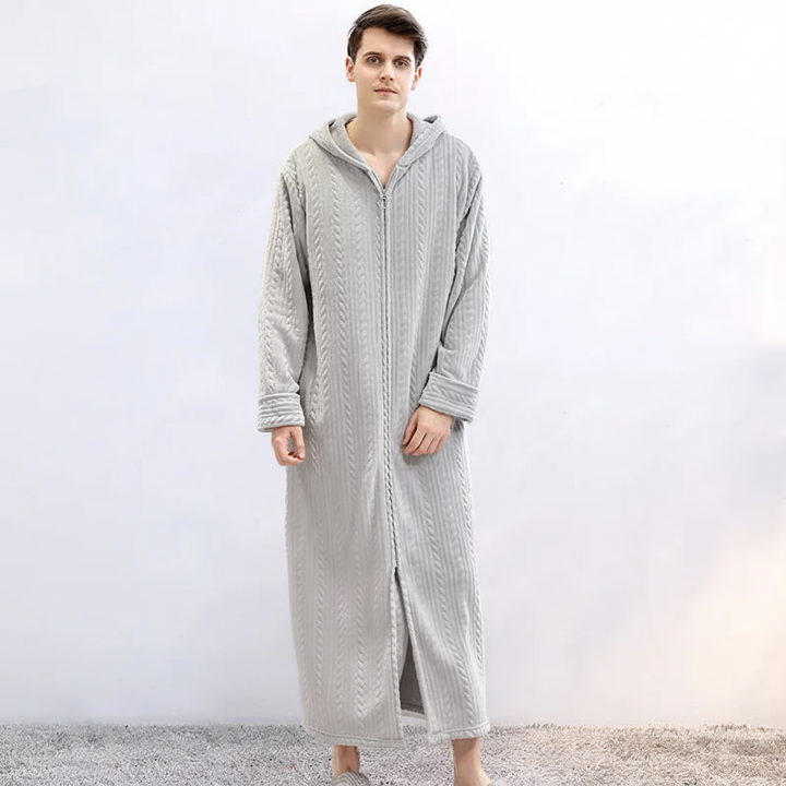 Unisex Bademantel HugGown mit Kapuze und Reißverschluss. Ideal als warmer Damen- & Herrenbademantel.