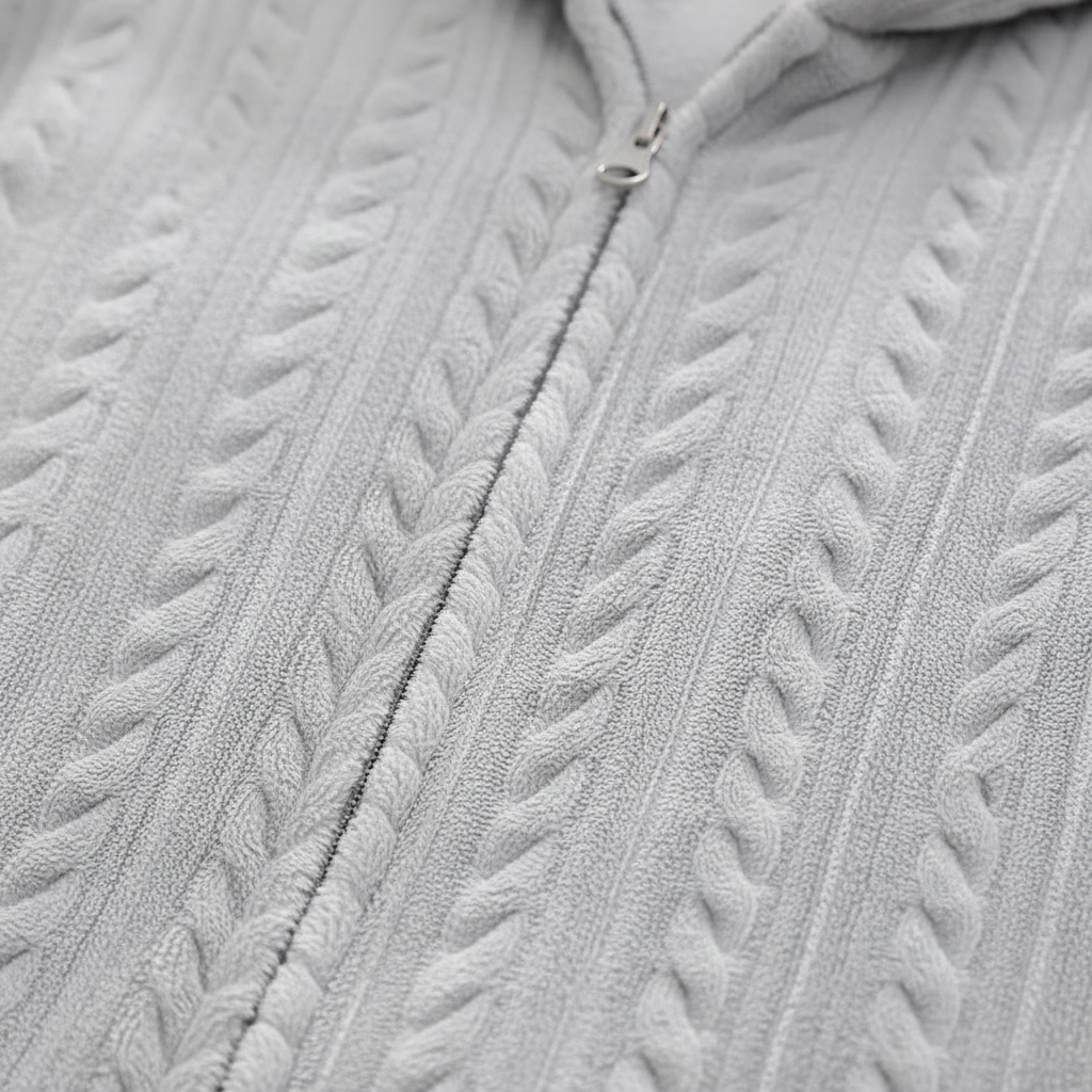 Kuscheliger Unisex Kapuzenbademantel HugGown für Paare, ideal als Homewear und zum Entspannen.