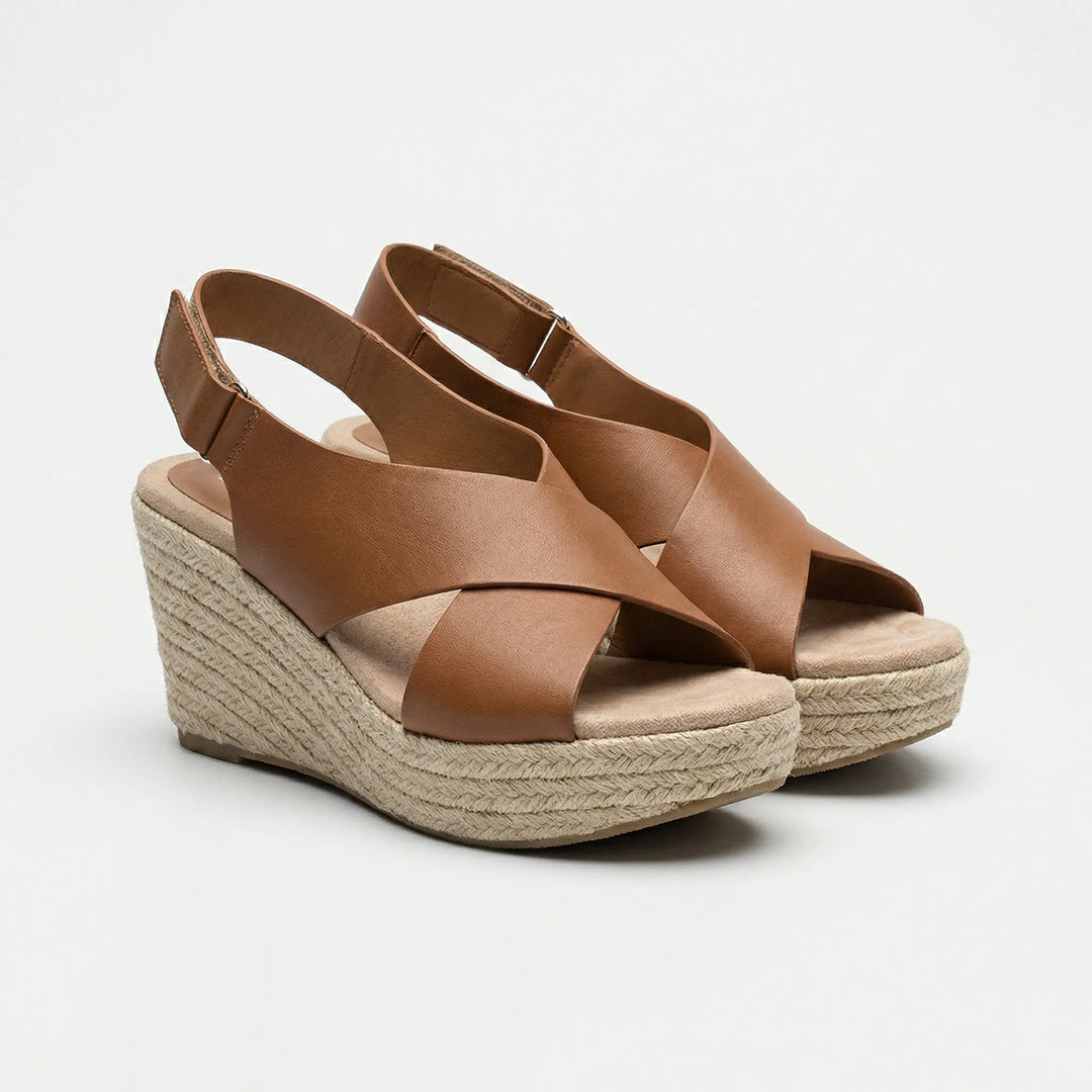 Schicke Damen Riemen-Sandale mit Keilabsatz. Perfekt für den Sommer, bietet Eleganz & Halt.