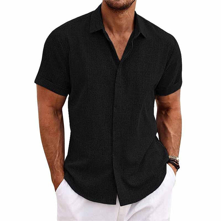 Zeitloses Businesshemd für Herren. Stilvolles Oberteil für smart casual Looks & Männermode im Frühling/Sommer.