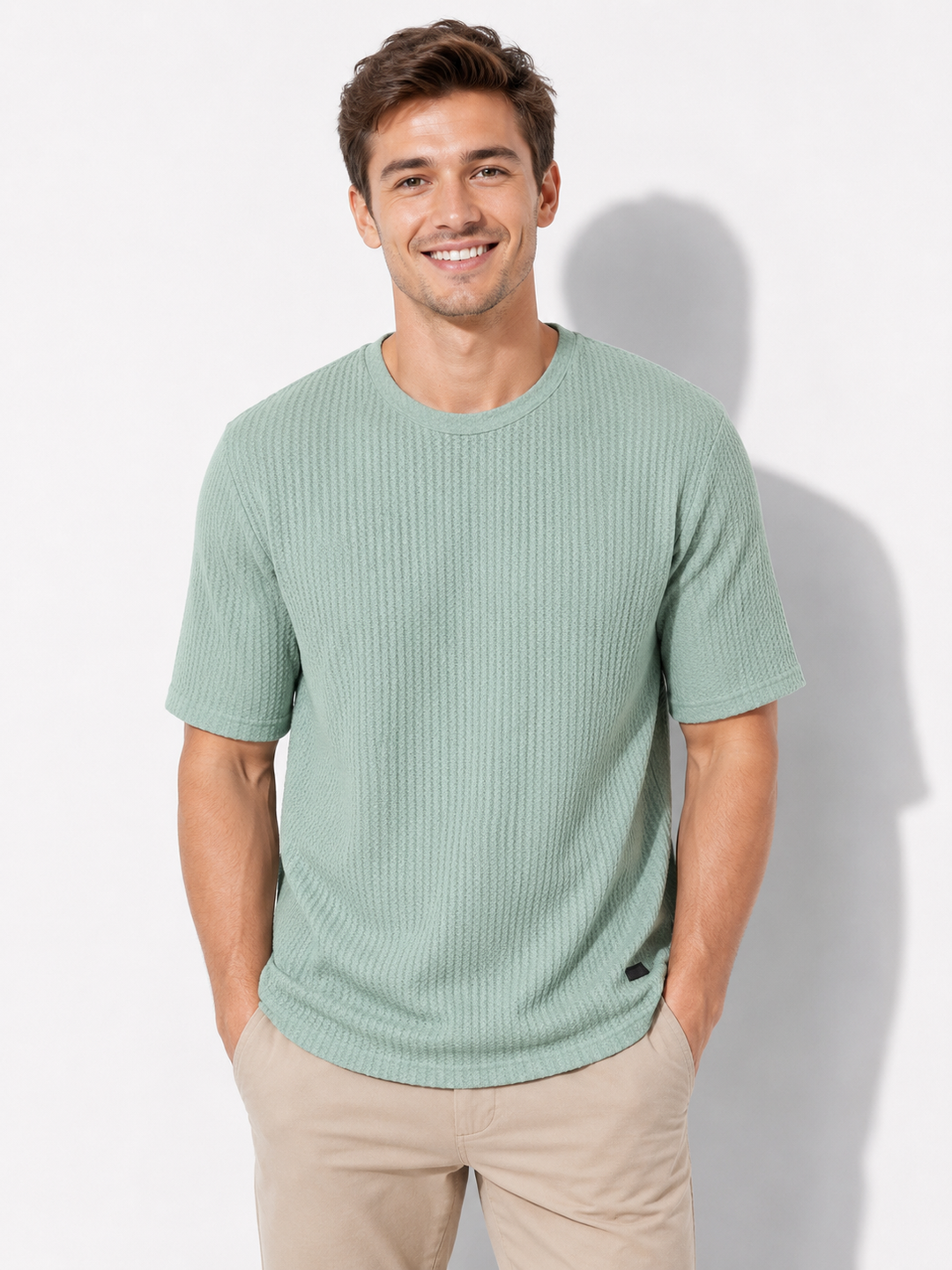 Modernes, lässiges Herren T-Shirt, kurzarm, Rundhals, mit Komfortstruktur. Ideal für bequeme Freizeitlooks.