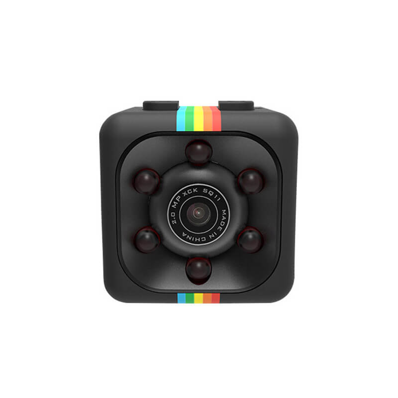 Elegante schwarze NightMini Mini Kamera, Full HD Auflösung, Nachtsicht & Bewegungserkennung für diskrete Überwachung.