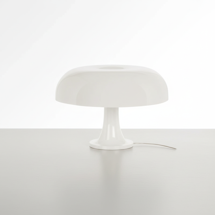 Elegante LED Pilzlampe, kompakt und orange-weiß. Vielseitige Tischlampe für sanftes Licht in Wohn- & Schlafzimmer.