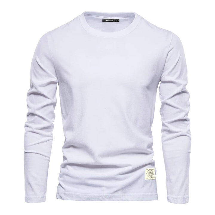 Klassisches Herren Langarmshirt Joris aus weicher Baumwolle. Zeitloser Stil für Alltag & Freizeit.