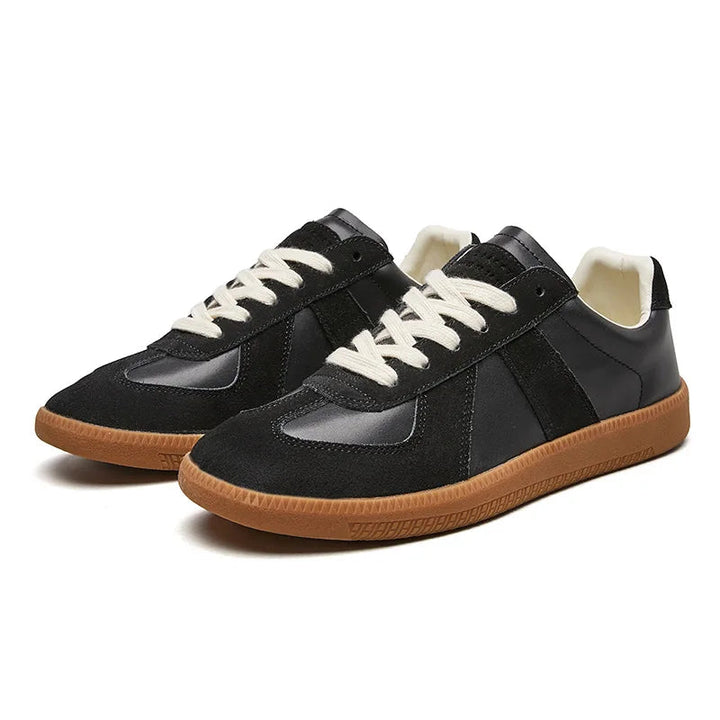 Vielseitige Herren Sneaker, klassischer Stil, komfortabel & rutschfest; erhältlich in Braun, Grau, Schwarz.