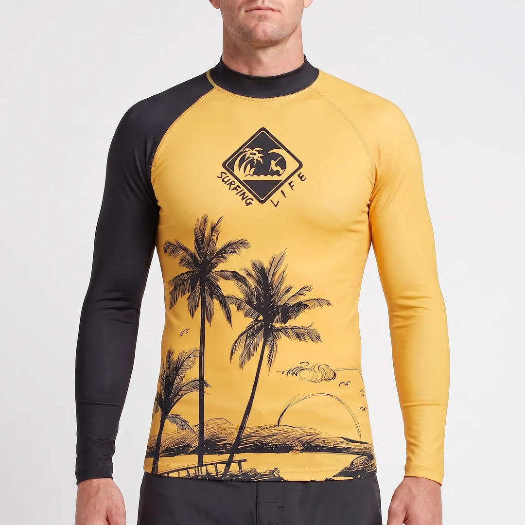 Rückenansicht Herren Rashguard Langarm-Schwimmshirt. Sportbekleidung mit UV-Schutz für Wassersport.