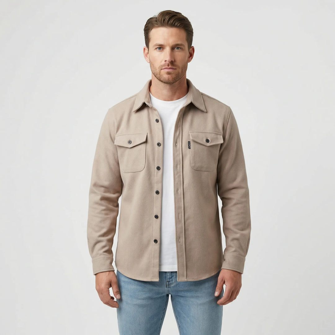 Modisches Herren Overshirt: Pablo Langarmhemd mit Brusttaschen, ideal für einen entspannten, stilvollen Alltagslook.