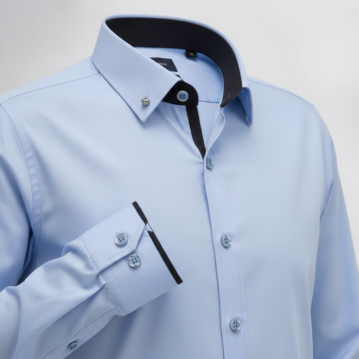 Modischer Herren-Look: Mann trägt elegantes Langarmhemd mit Kragen, perfekt für Business & Freizeit.