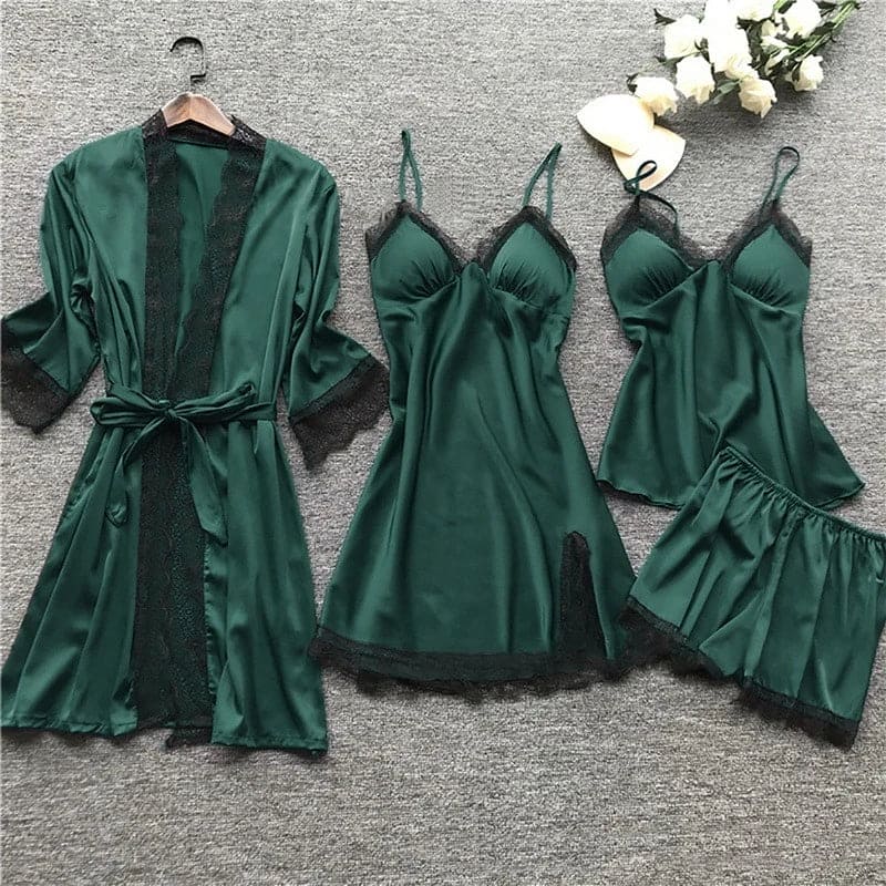 Bequemer Damen Pyjama mit zarter Spitze, zweiteiliges Nachtwäsche Set für entspannte Abende zuhause.