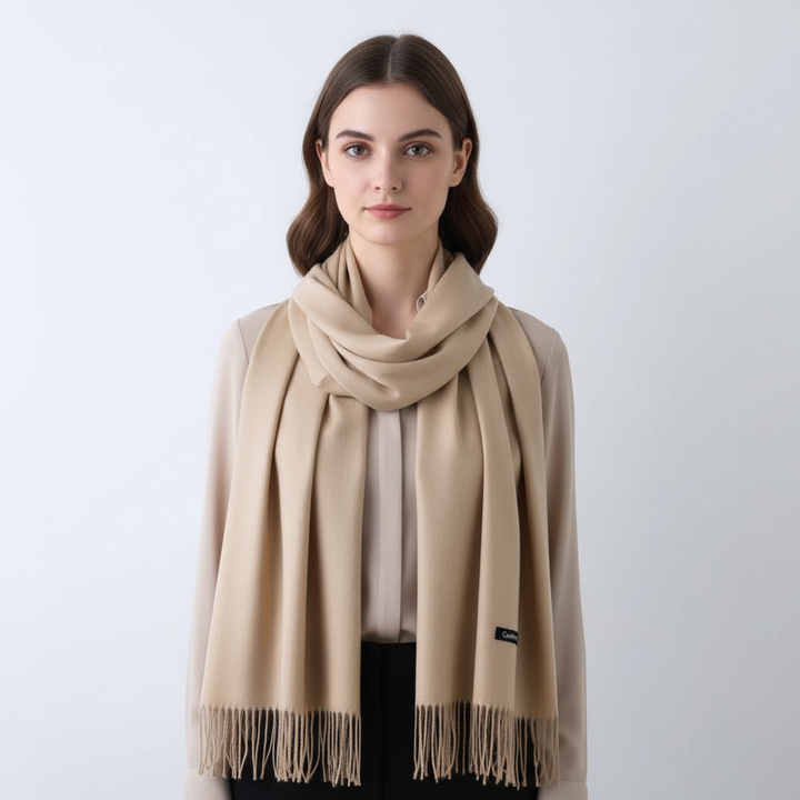 Vielseitiger, langer Damen-Kaschmirschal. Trage ihn elegant oder lässig für Wärme und Stil.
