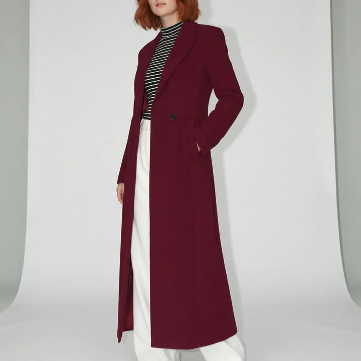 Eleganter roter Longline Damenmantel mit Einzelknopf, ideal für klassisches Stadtoutfit.