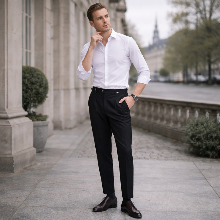 Diskrete Taschen der eleganten Herren Businesshose. Funktional & passend für formelle Kleidung.