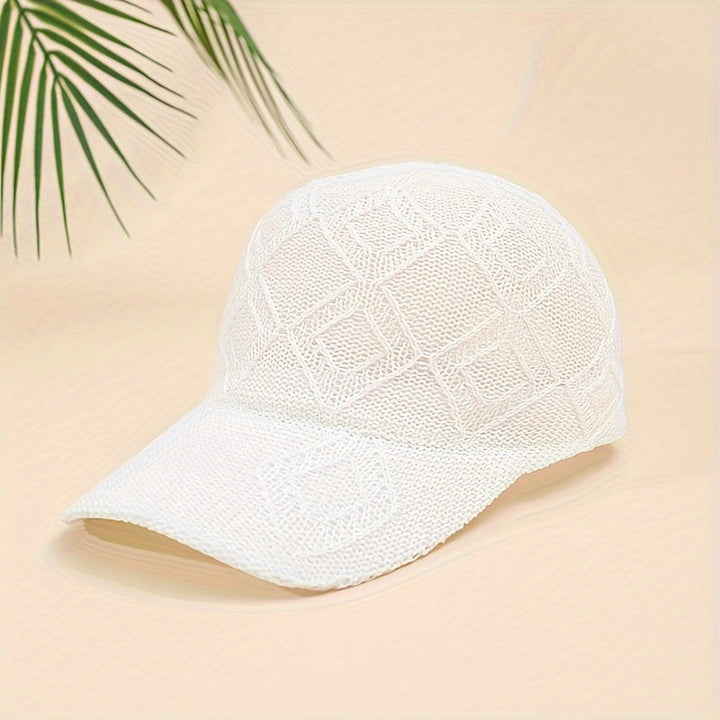 Gehäkelte Damen Sommerkappe als leichter Sonnenschutz. Atmungsaktive Schirmkappe für heiße Sommertage.