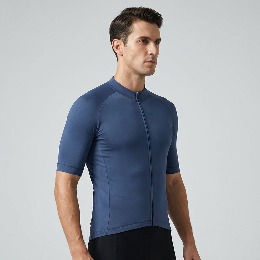 Atmungsaktives Scott Herren Trikot, leicht und bequem für lange Radfahrten. Perfekte Sommer Fahrradbekleidung.