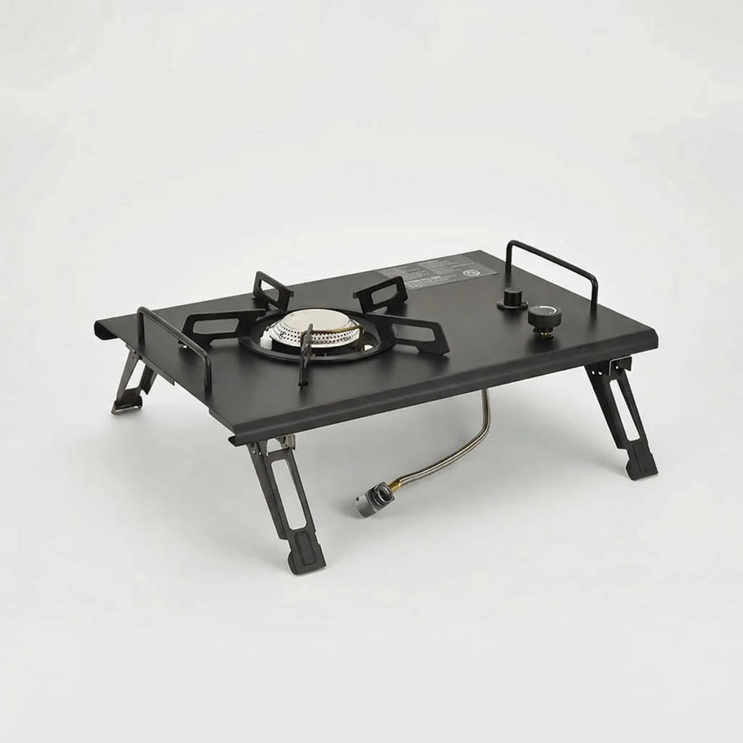 Leistungsstarker 4000W Camping Gaskocher, schwarz & tragbar. Perfekt für Outdoor-Kochen bei Wandern & Picknick.