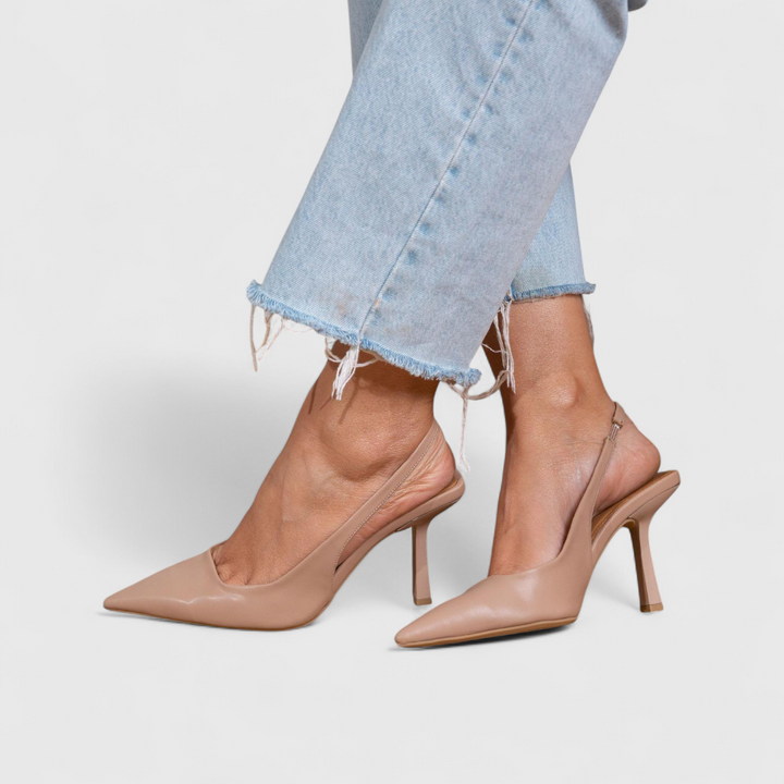 Bequeme orthopädische Absätze für Damen, garantieren Tragekomfort. Stilvolle, unterstützende Schuhe für lange Tage.