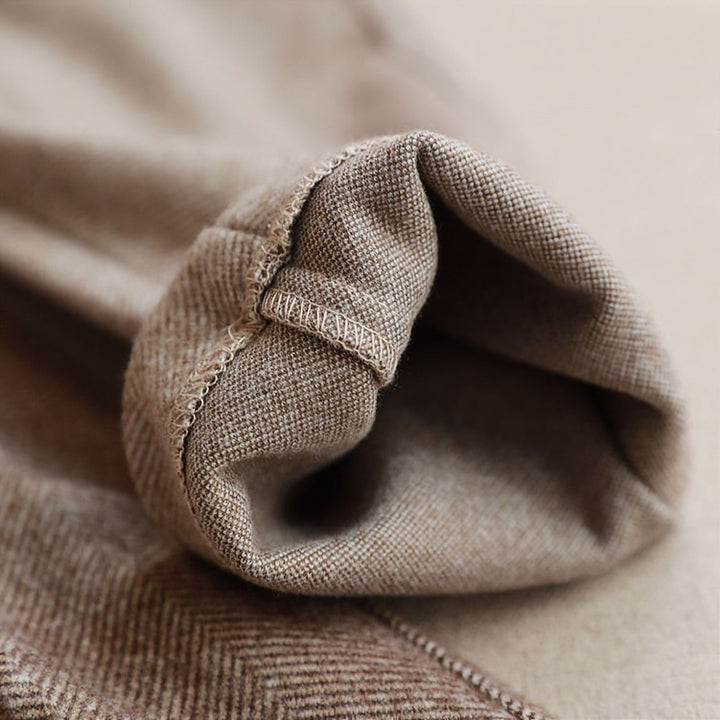 Stilvolle Herren Chino für elegante Alltags-Looks, ideal als Business- & Freizeithose.